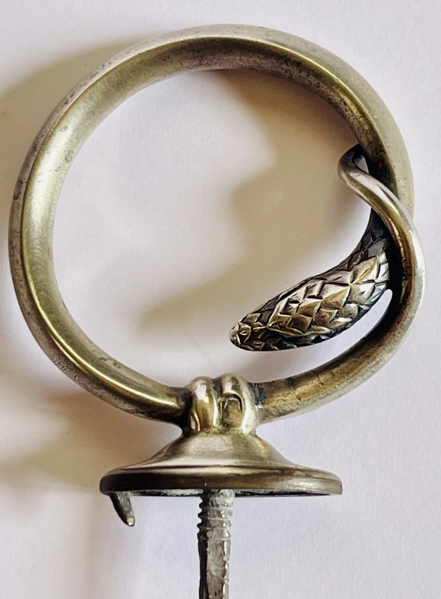 Trunk Handle -photo-2